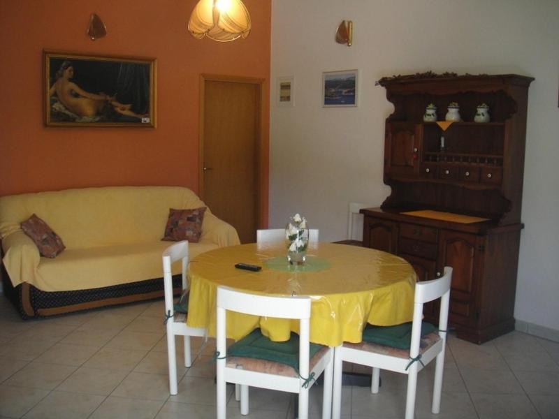 Apartments Ivan Orlic Vinišće Oda fotoğraf