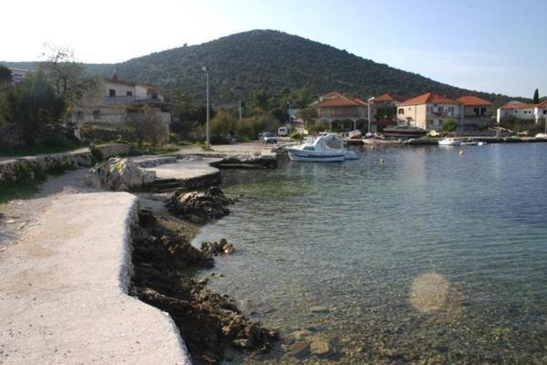 Apartments Ivan Orlic Vinišće Dış mekan fotoğraf