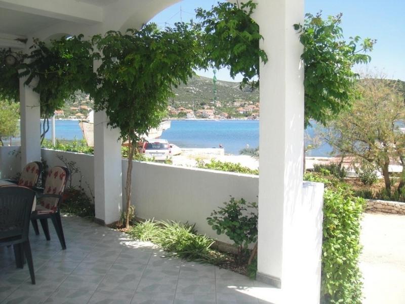 Apartments Ivan Orlic Vinišće Dış mekan fotoğraf